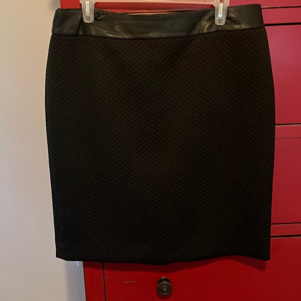 Banana Republic textured pencil skirt, size 14